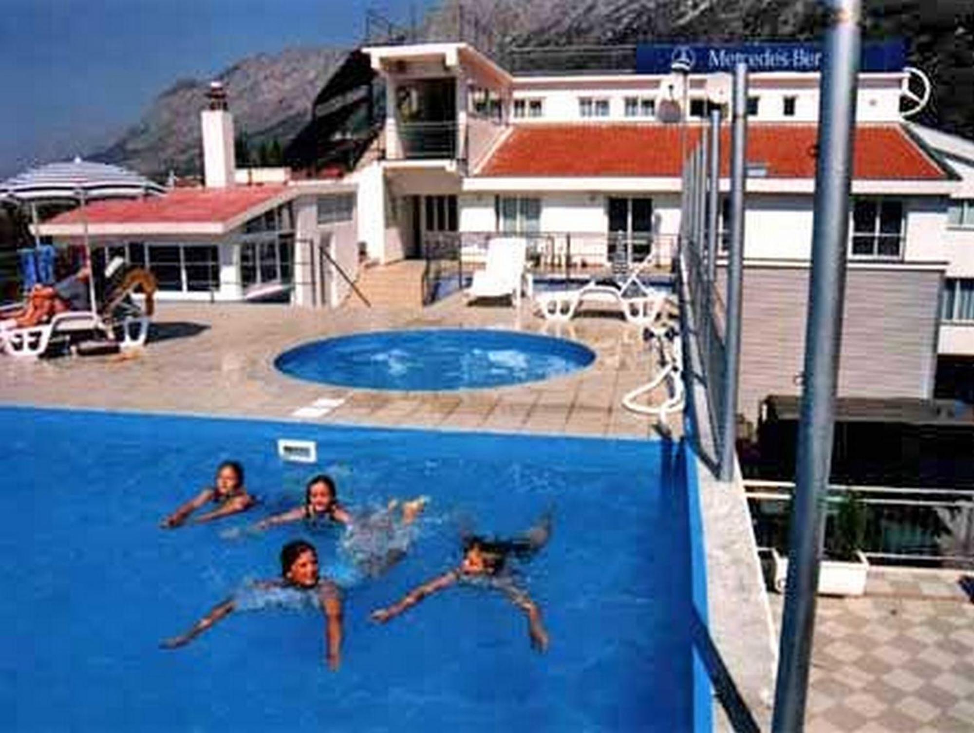 Aparthotel Pecic グラダツ エクステリア 写真
