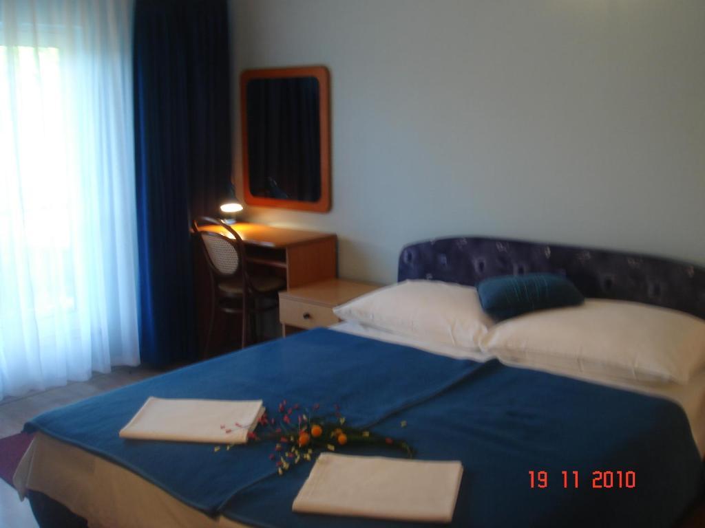 Aparthotel Pecic グラダツ エクステリア 写真