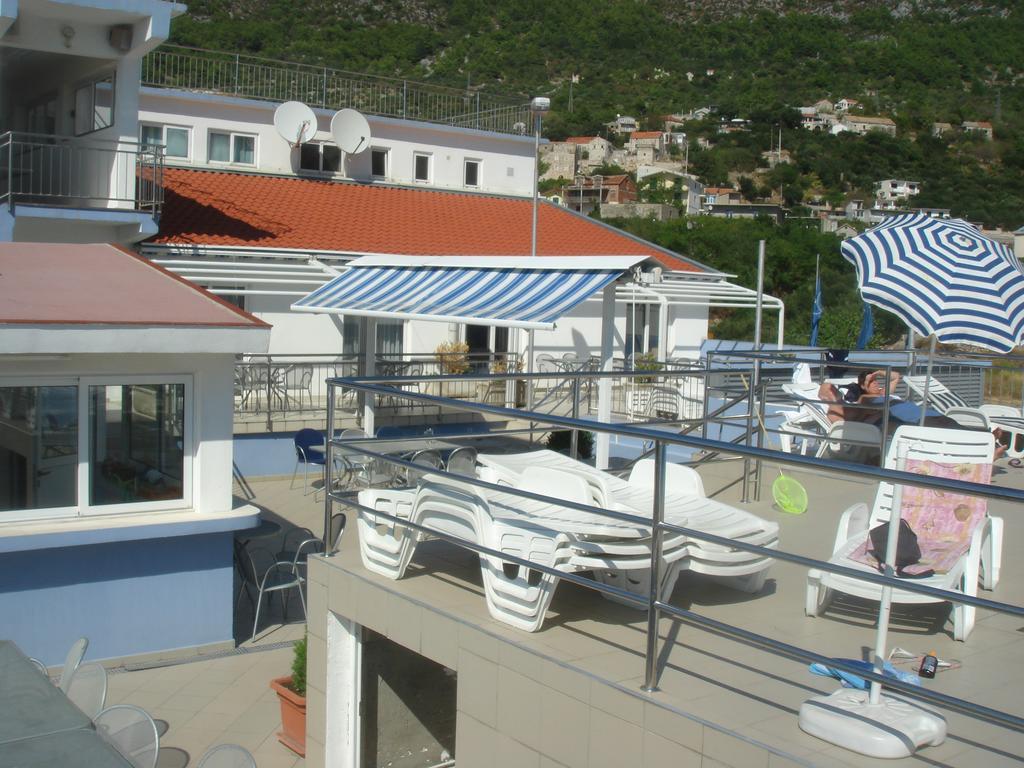 Aparthotel Pecic グラダツ エクステリア 写真