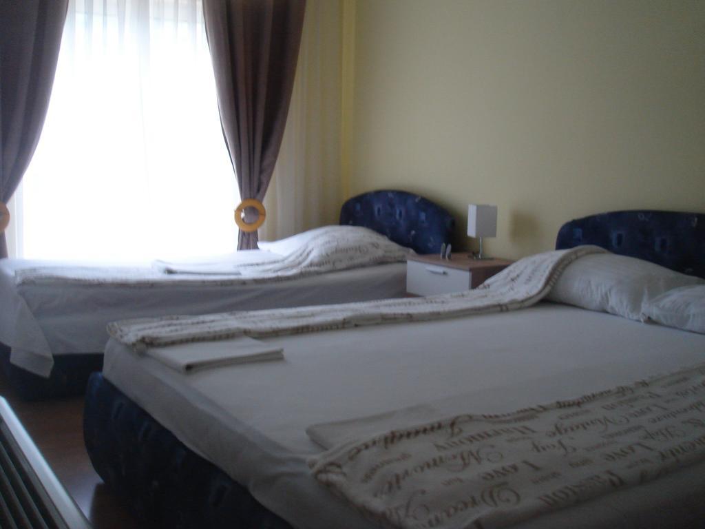 Aparthotel Pecic グラダツ エクステリア 写真
