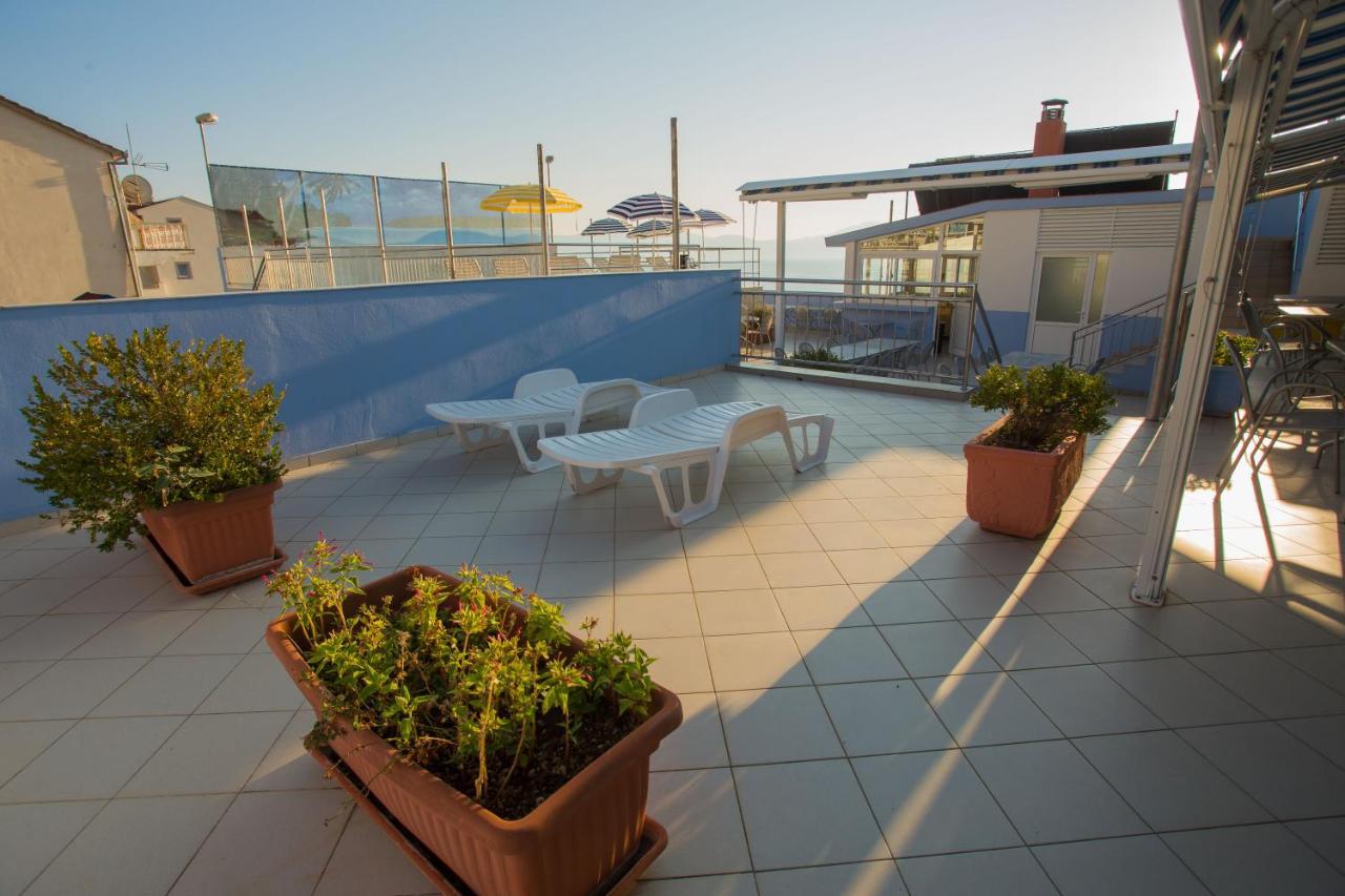 Aparthotel Pecic グラダツ エクステリア 写真