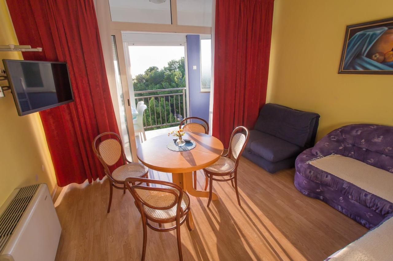 Aparthotel Pecic グラダツ エクステリア 写真