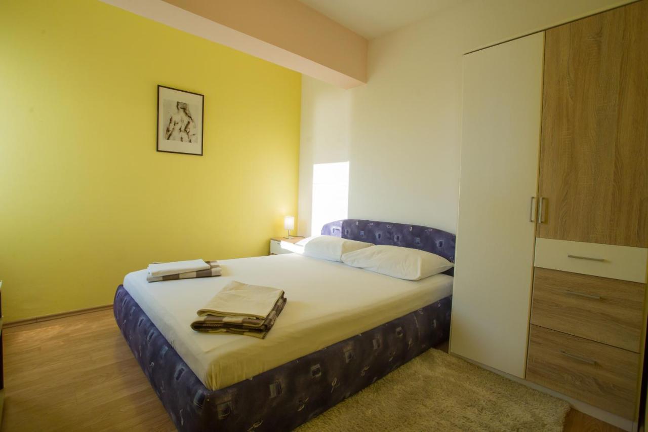 Aparthotel Pecic グラダツ エクステリア 写真